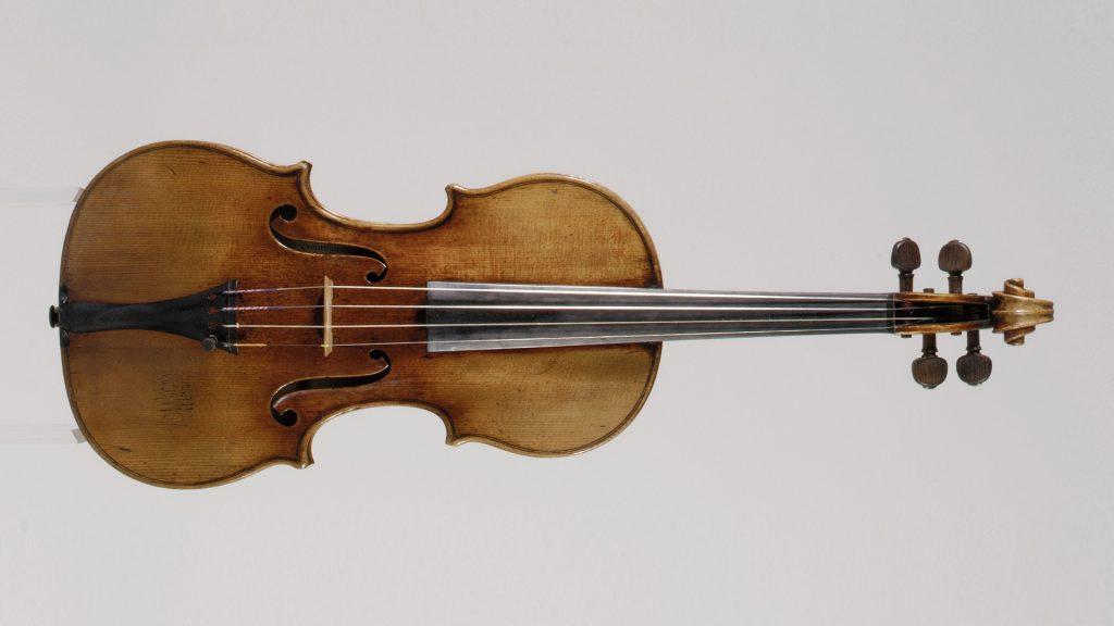 Antonio Stradivari’s “Antonius” violin (1711) (c) Metropolitan Museum of Art, licensed under the create commons license
